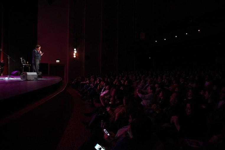 Bernard Sauvat Au Casino Du Liban